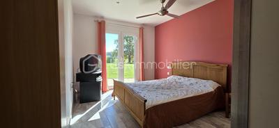 Maison - 247 m² - 5 pièces