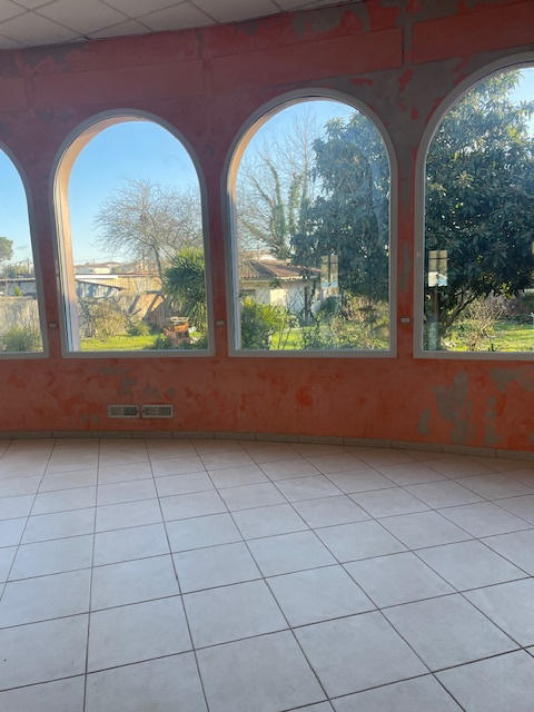 Maison - 457 m² - 7 pièces