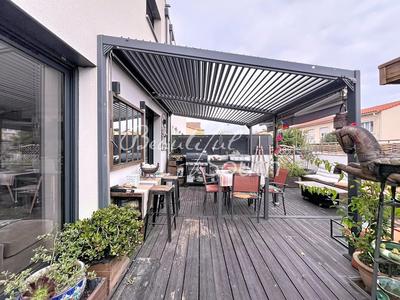 Maison - 84 m² - 4 pièces