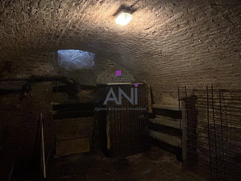 Maison - 270 m² - 11 pièces