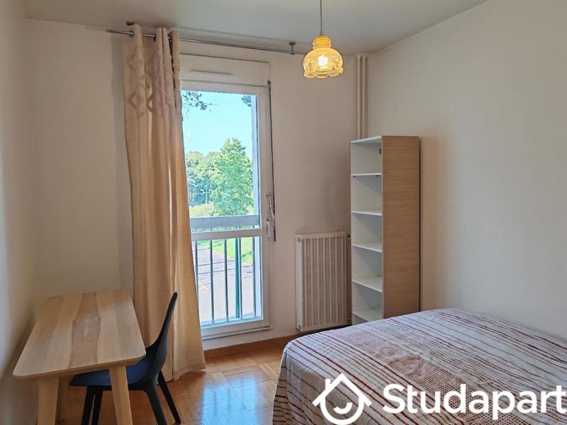 Chambre - 9 m² - 1 pièce