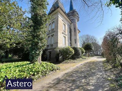 Maison bourgeoise - 290 m² - 9 pièces
