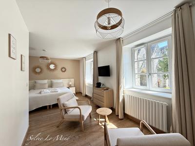 Maison - 459 m² - 14 pièces