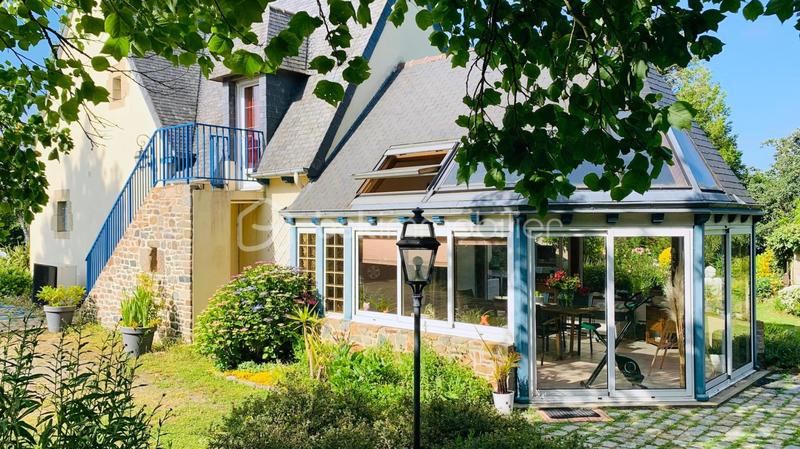 Propriété - 184 m² - 7 pièces