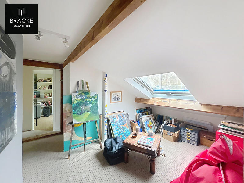 Appartement - 98 m² - 7 pièces