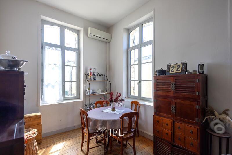 Maison en pierre - 241 m² - 7 pièces