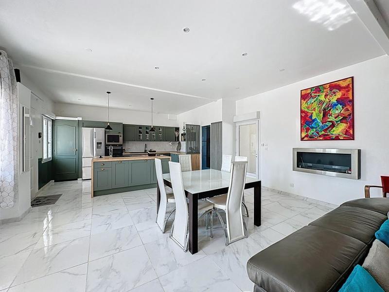 Maison - 135 m² - 5 pièces