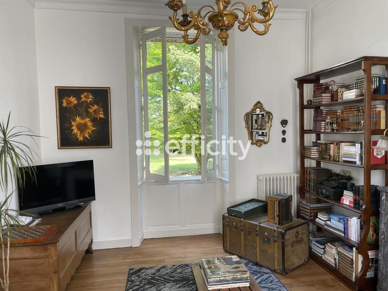 Maison - 169 m² - 7 pièces