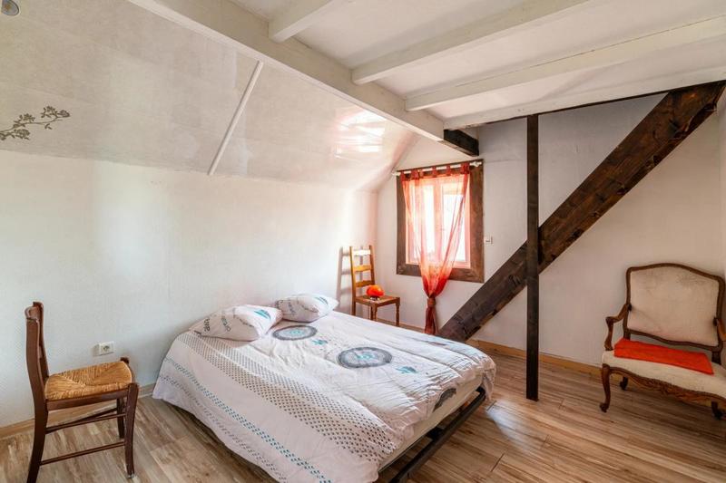 Corps de ferme - 190 m² - 9 pièces