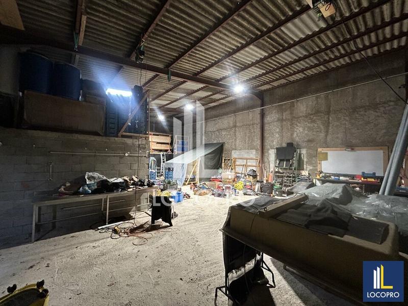 Local d'activité / Entrepôt - 190 m²