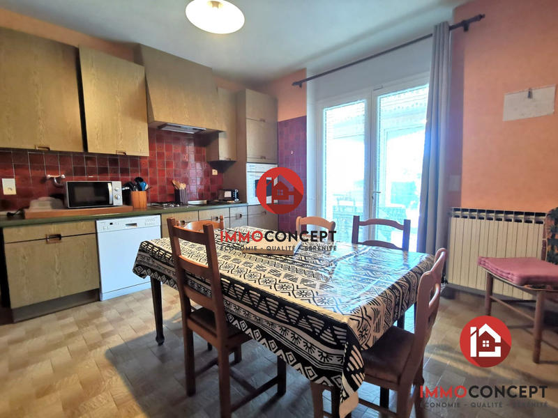 Villa - 214 m² - 8 pièces