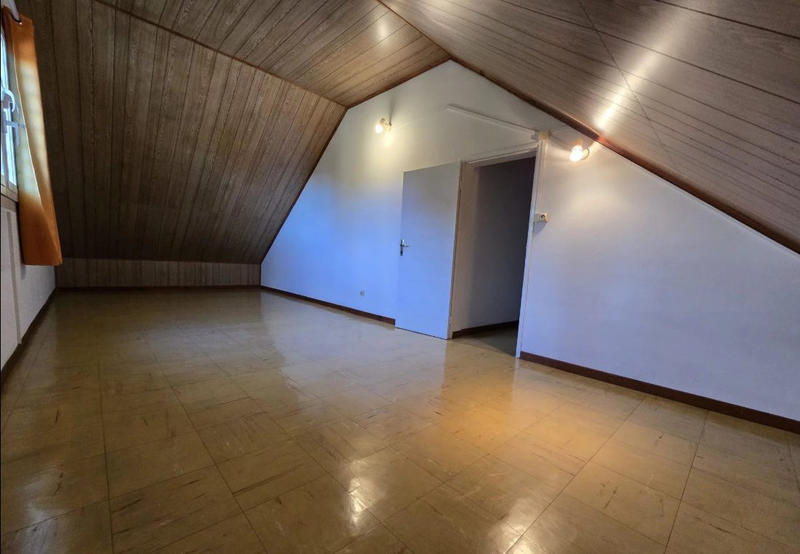 Maison - 160 m² - 8 pièces