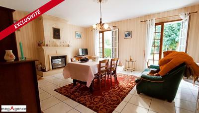 Maison traditionnelle - 125 m² - 5 pièces