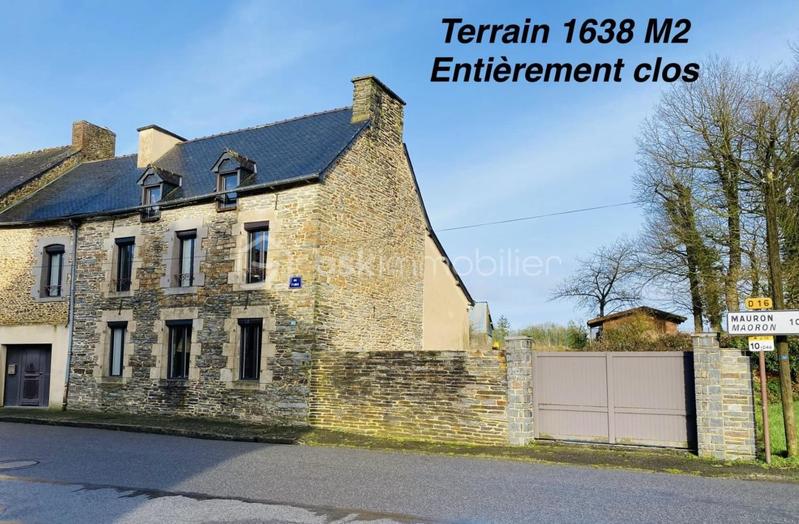 Maison en pierre - 1 638 m² - 10 pièces