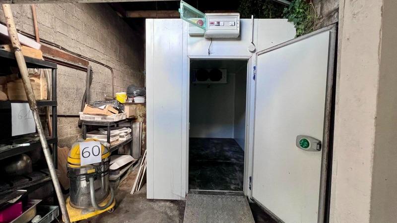 Immeuble - 98 m² - 10 pièces