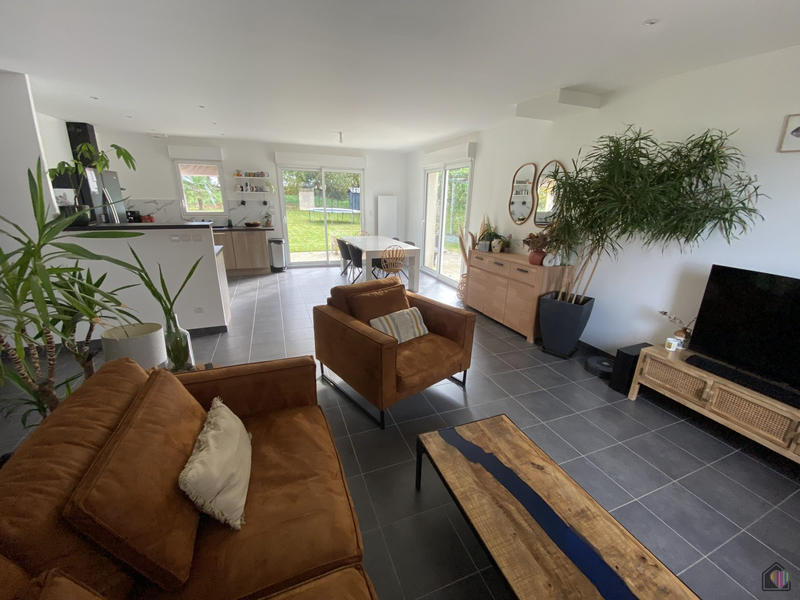 Maison - 89 m² - 5 pièces