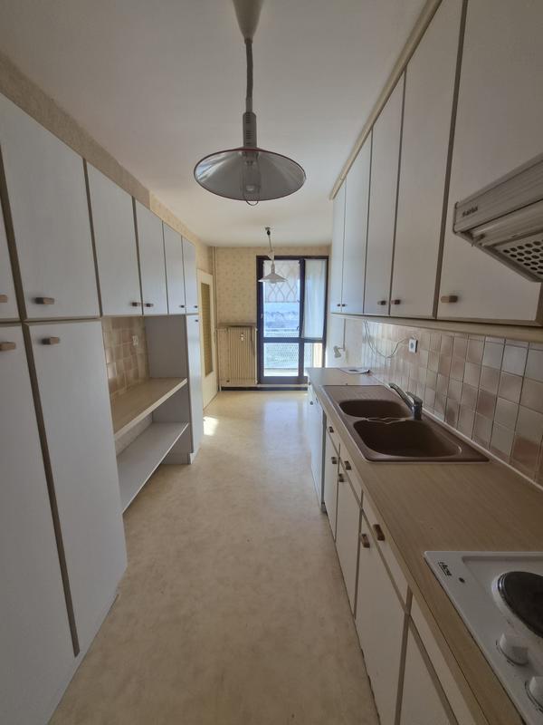 Appartement - 97 m² - 5 pièces