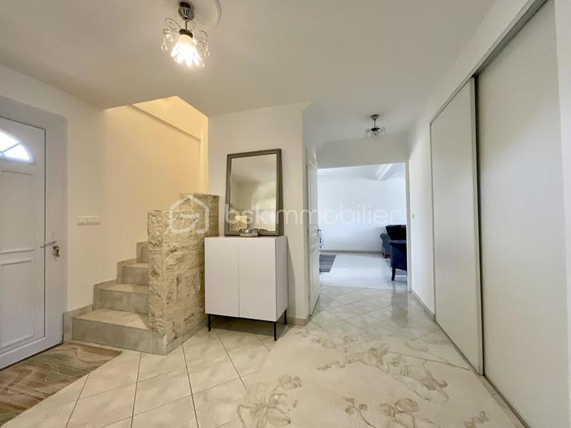 Maison traditionnelle - 145 m² - 6 pièces