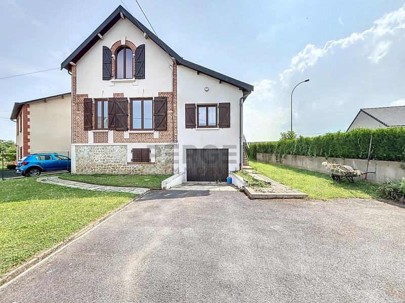 Maison - 103 m² - 5 pièces