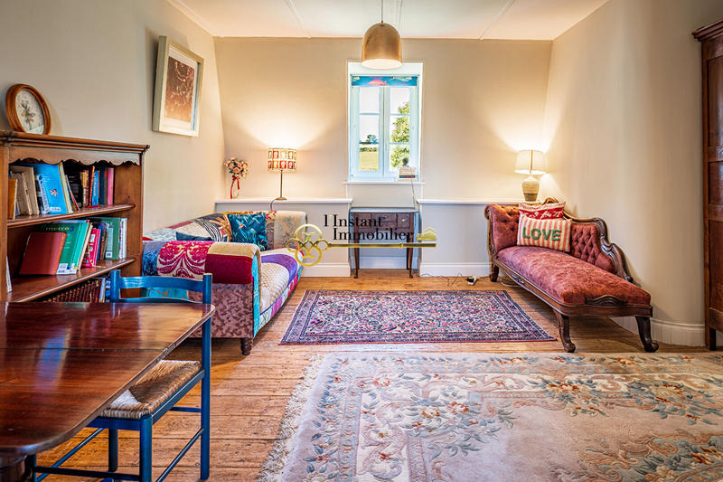 Maison - 185 m² - 11 pièces