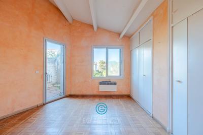 Maison - 200 m² - 6 pièces