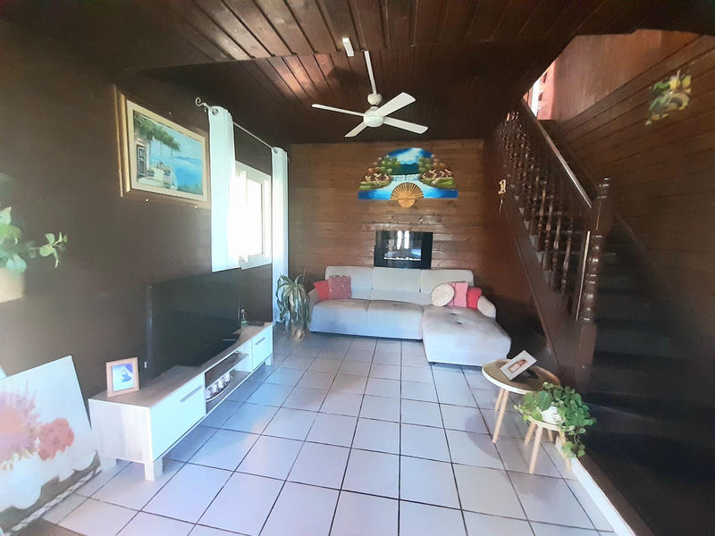 Propriété - 224 m² - 9 pièces