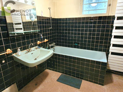 Propriété - 130 m² - 5 pièces