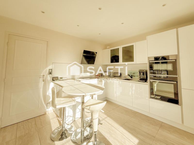 Maison - 196 m² - 6 pièces