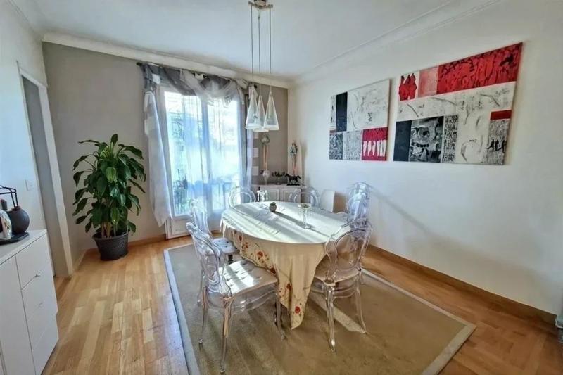 Appartement - 134 m² - 5 pièces