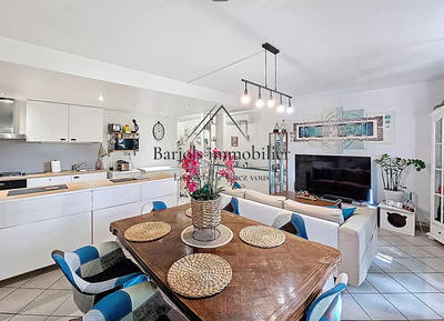 Appartement - 95 m² - 4 pièces