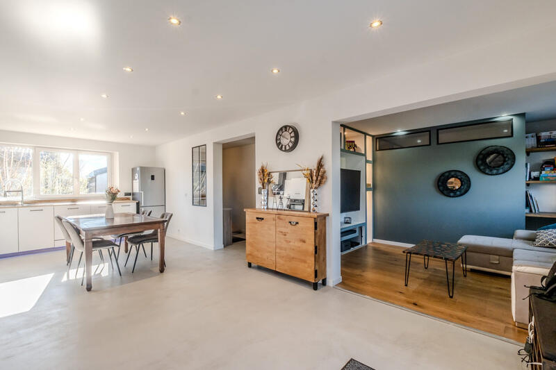 Appartement - 100 m² - 4 pièces