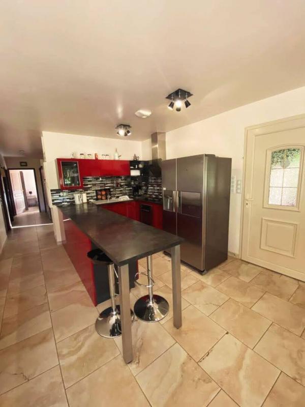 Maison - 210 m² - 8 pièces