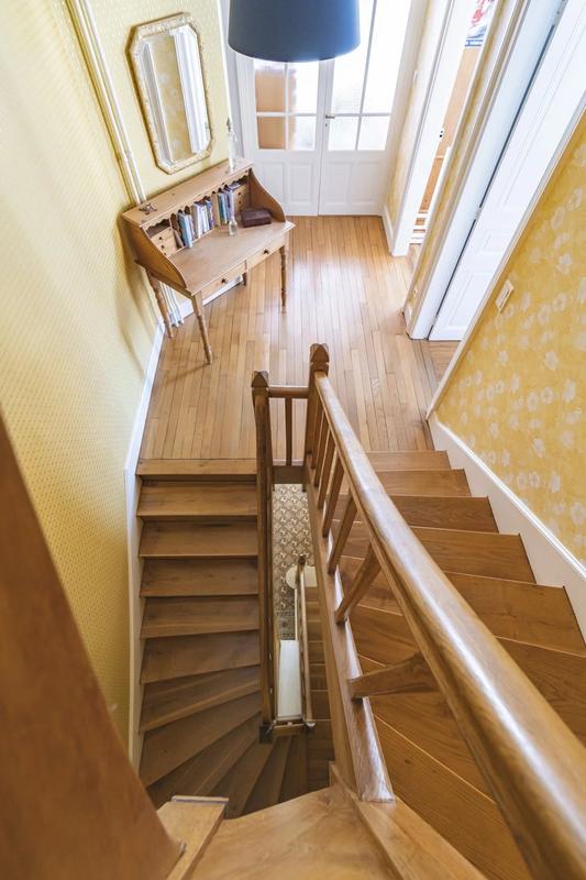 Maison - 216 m² - 8 pièces