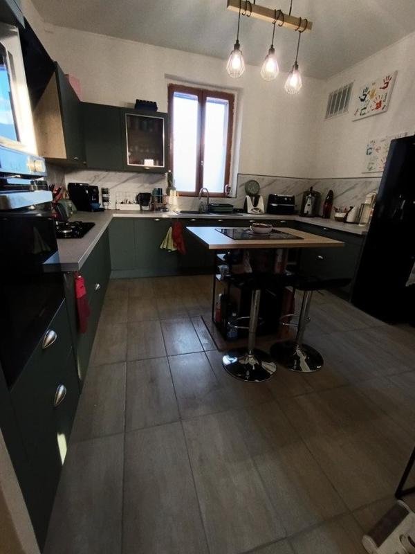 Maison - 159 m² - 6 pièces