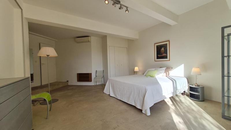 Maison - 217 m² - 6 pièces