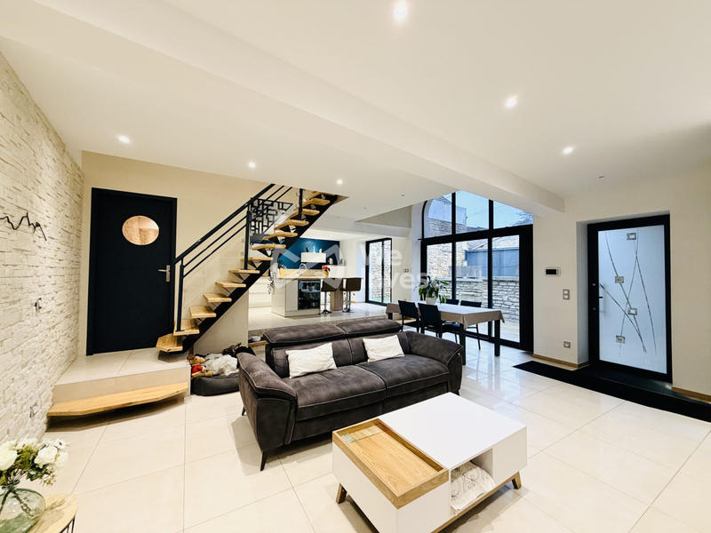 Maison - 102 m² - 4 pièces