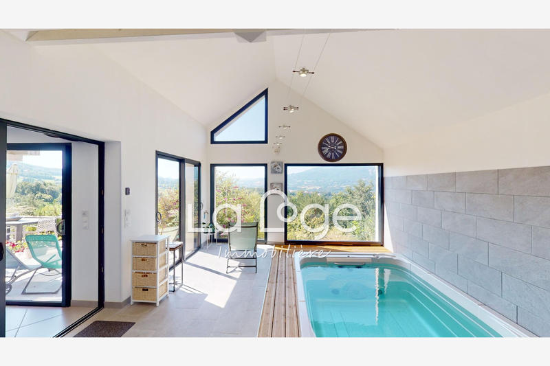 Demeure - 178 m² - 6 pièces