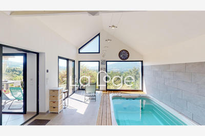 Demeure - 178 m² - 6 pièces