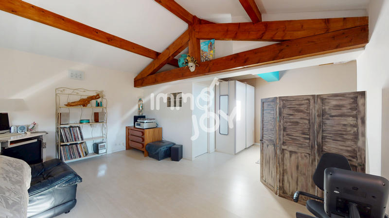 Maison - 197 m² - 7 pièces