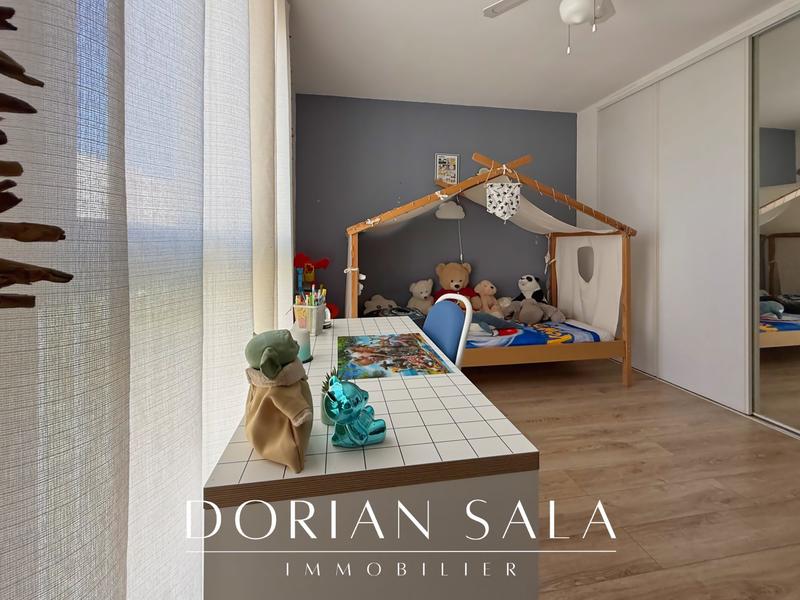 Appartement - 80 m² - 4 pièces