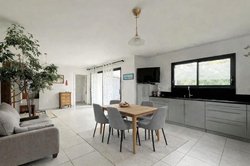 Maison - 145 m² - 6 pièces