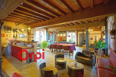 Maison - 300 m² - 5 pièces