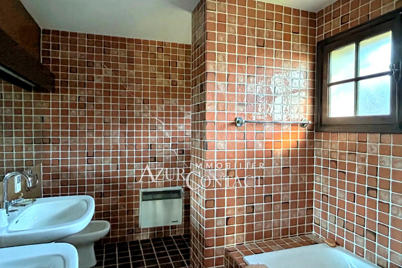 Maison - 200 m² - 6 pièces