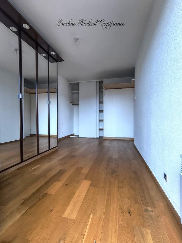 Maison - 96 m² - 5 pièces