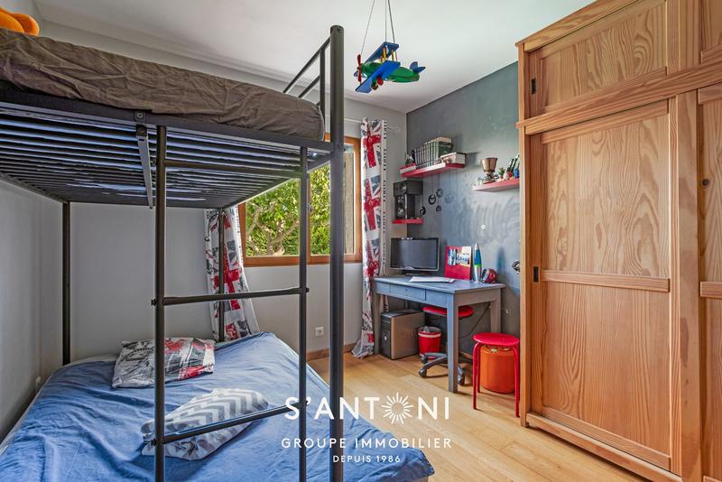 Maison - 98 m² - 4 pièces