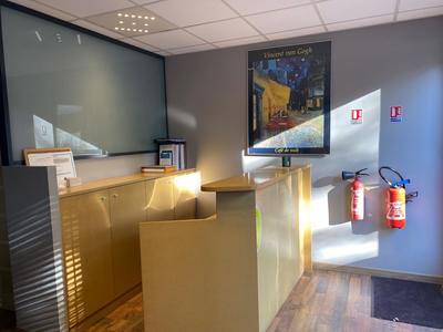 Fonds de commerce - Magasins - 77 m²