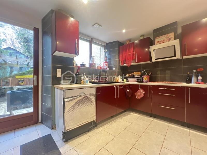 Maison - 205 m² - 7 pièces