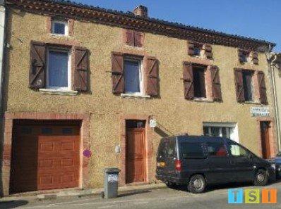 Maison - 400 m² - 16 pièces