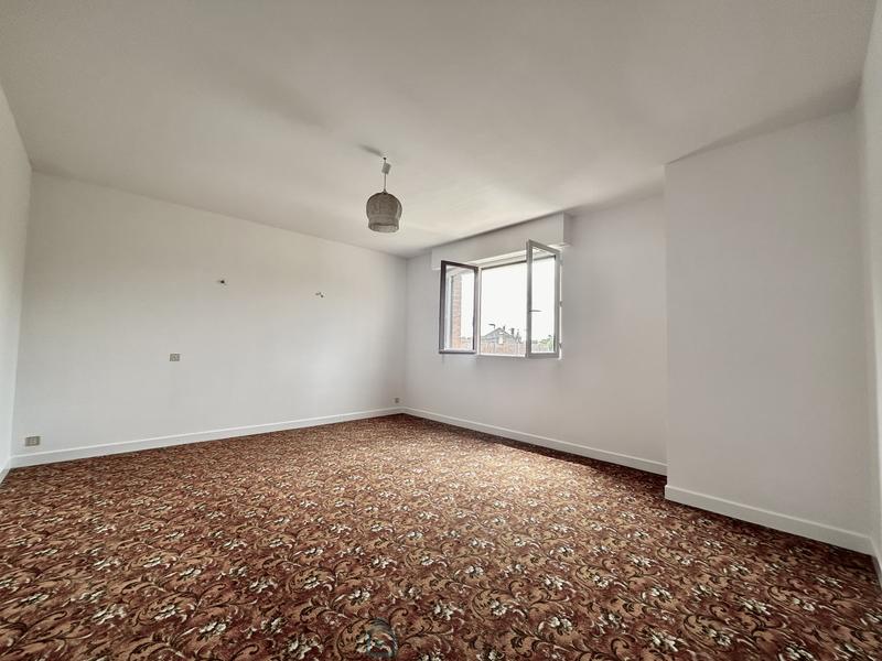 Maison - 200 m² - 7 pièces