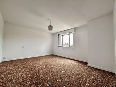 Maison - 200 m² - 7 pièces